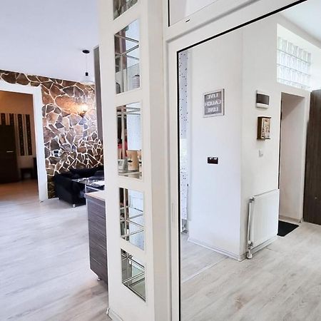 Simi Central Apartment Gran Varadino Esterno foto